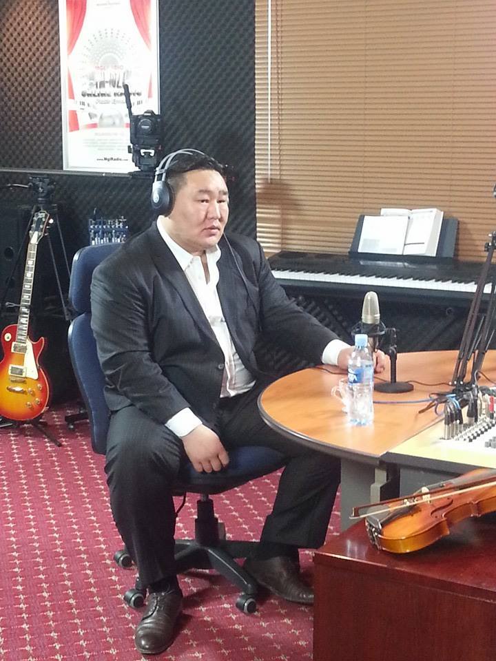 Асашорюү Д.Дагвадорж 100 асуултанд хариуллаа